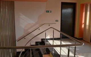 Hala de vanzare in zona Torontalului - Poză 3