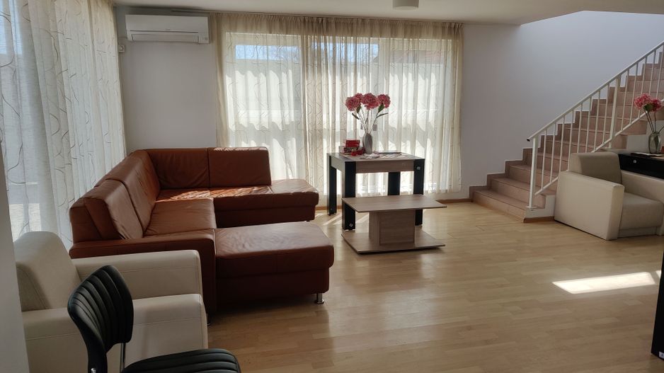 IDEAL PENTRU GRADINITA/SCOALA /AZIL BATRANI / ORFELINAT - Poză 1