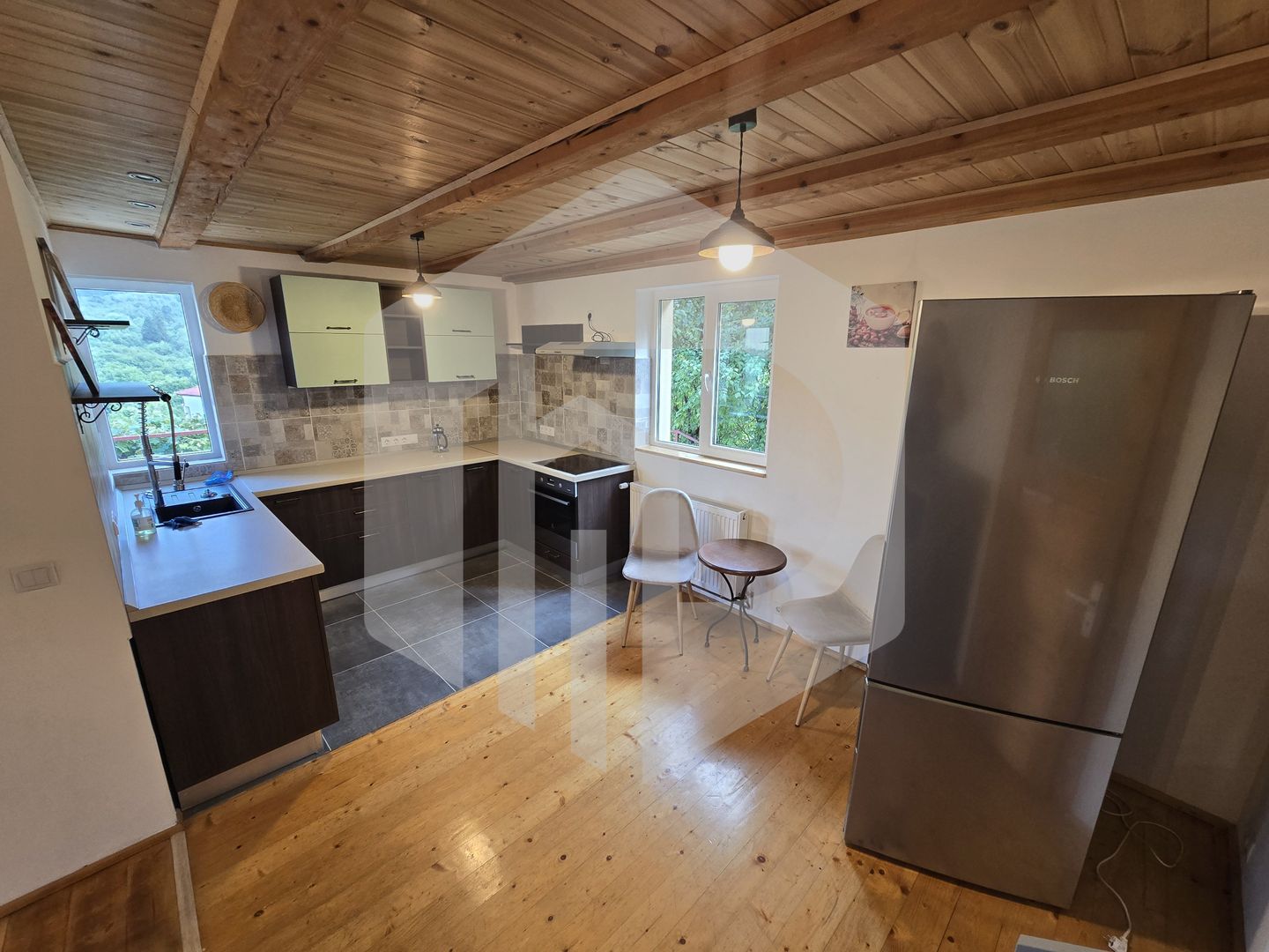 Casa individuala 4 camere teren 3825 mp Cisnadioara - Poză 3