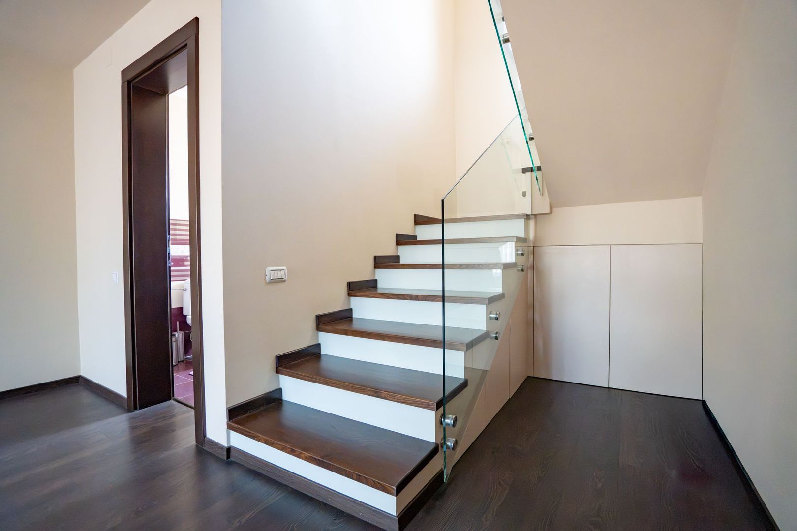 Casa Episcopia cu 774 mp teren, 4 dormotoare - Poză 5