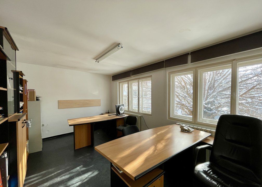 Casa D+P+1 cu curte 100mp, incadrare birouri, zona Eminescu - Poză 4