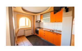 Vânzare Apartament 2 camere Sebastian - Poză 2