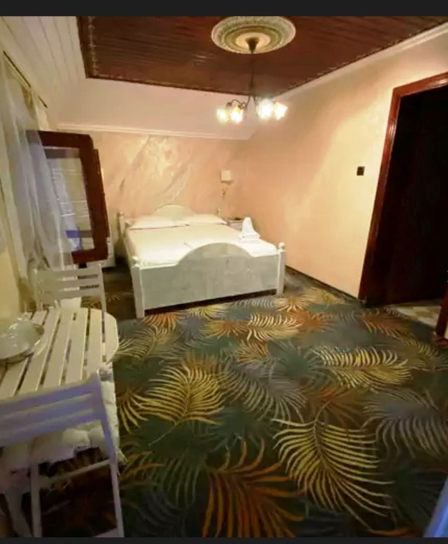 Pensiune cu 18 camere in centrul Brasovului - Poză 10