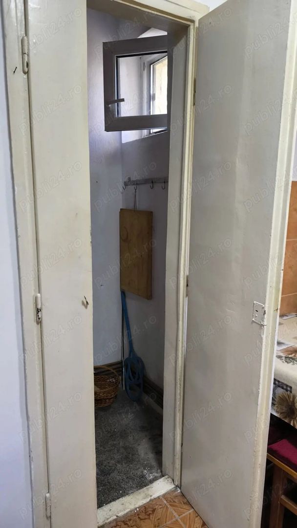 Vând apartament doua camere decomandate zona centrala - Poză 7