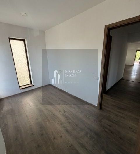 Spatiu Comercial / Birouri Metrou Aparatorii Patriei - Poză 6