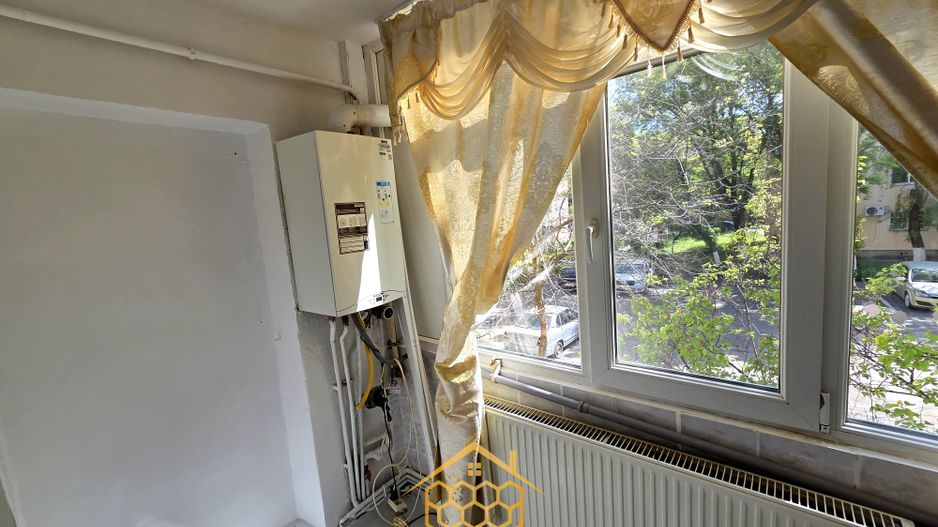 Apartament 3 Camere Decomandat - Spatios - in Zona 1 Mai - Poză 6