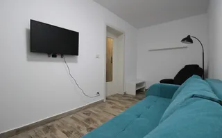 Giroc, plan parter, mobilat si utilat complet ! Loc parcare privat. - Poză 11