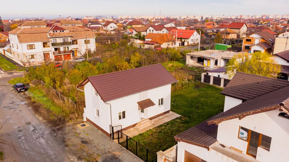 Vilă cu 3 camere la cheie în Bujac - Poză 6