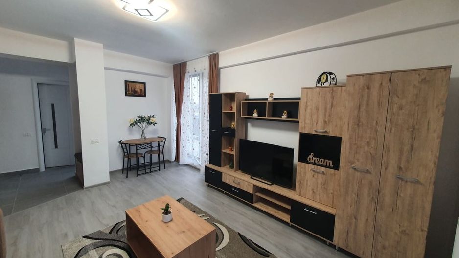 Închiriez garsonieră spațioasă,Vitan, metrou aproape, centrală proprie - Poză 3