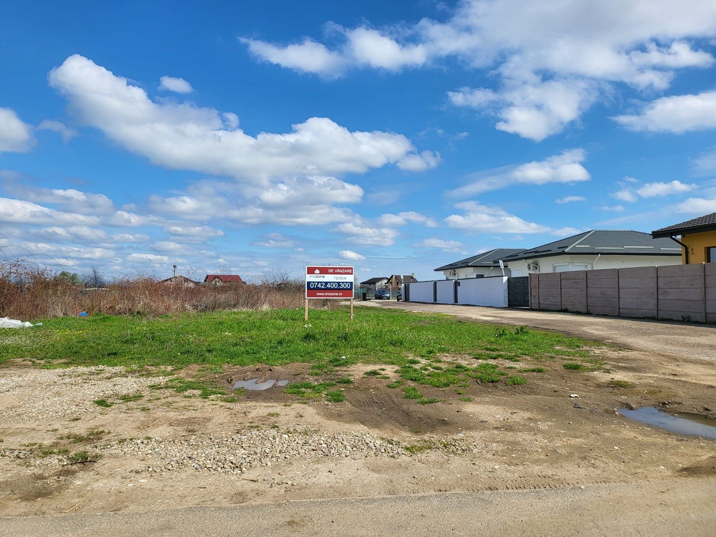 PENTRU INVESTITORI! - TEREN CU AUTORIZATIE DE CONSTRUIRE / ZONA FERME / OTOPENI - Poză 2