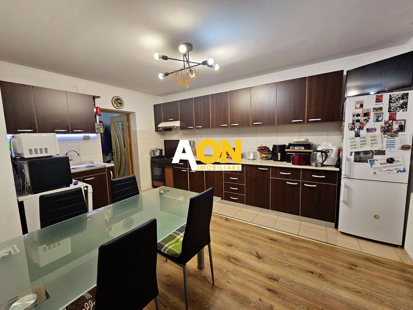 Casa cu doua corpuri, 5 camere, 1580 mp teren, Dealul Furcilor - Poză 7