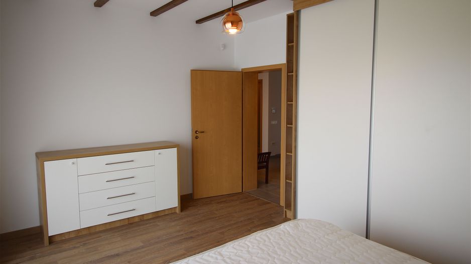 Apartament cu 3 camere de închiriat la intrare in Dumbravita - Poză 7