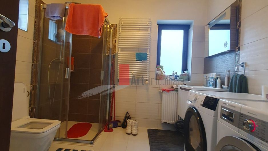 Vila superba Tunari cu piscina - Poză 5