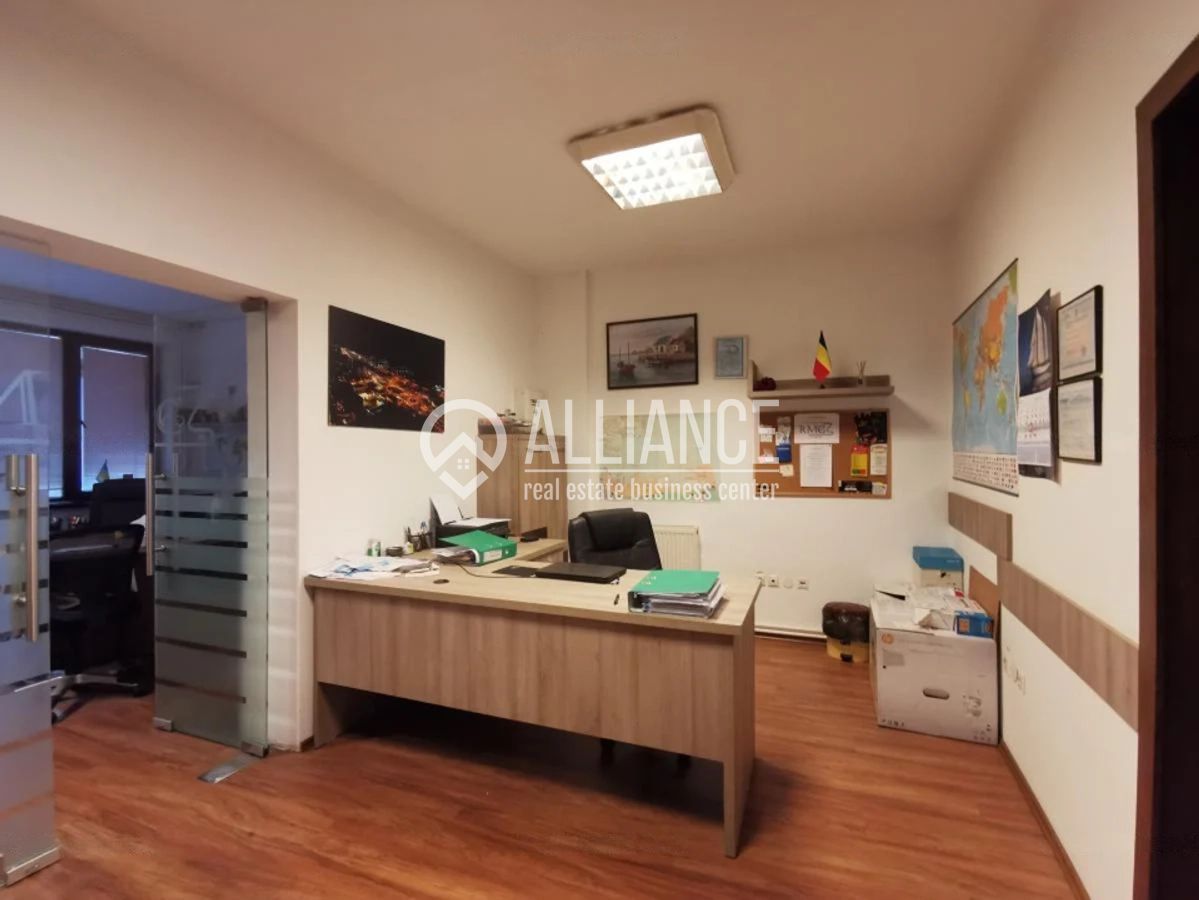 CENTRU (Cod 01) - Unicat, pe Bdul Mamaia cladire de birouri! - Poză 2