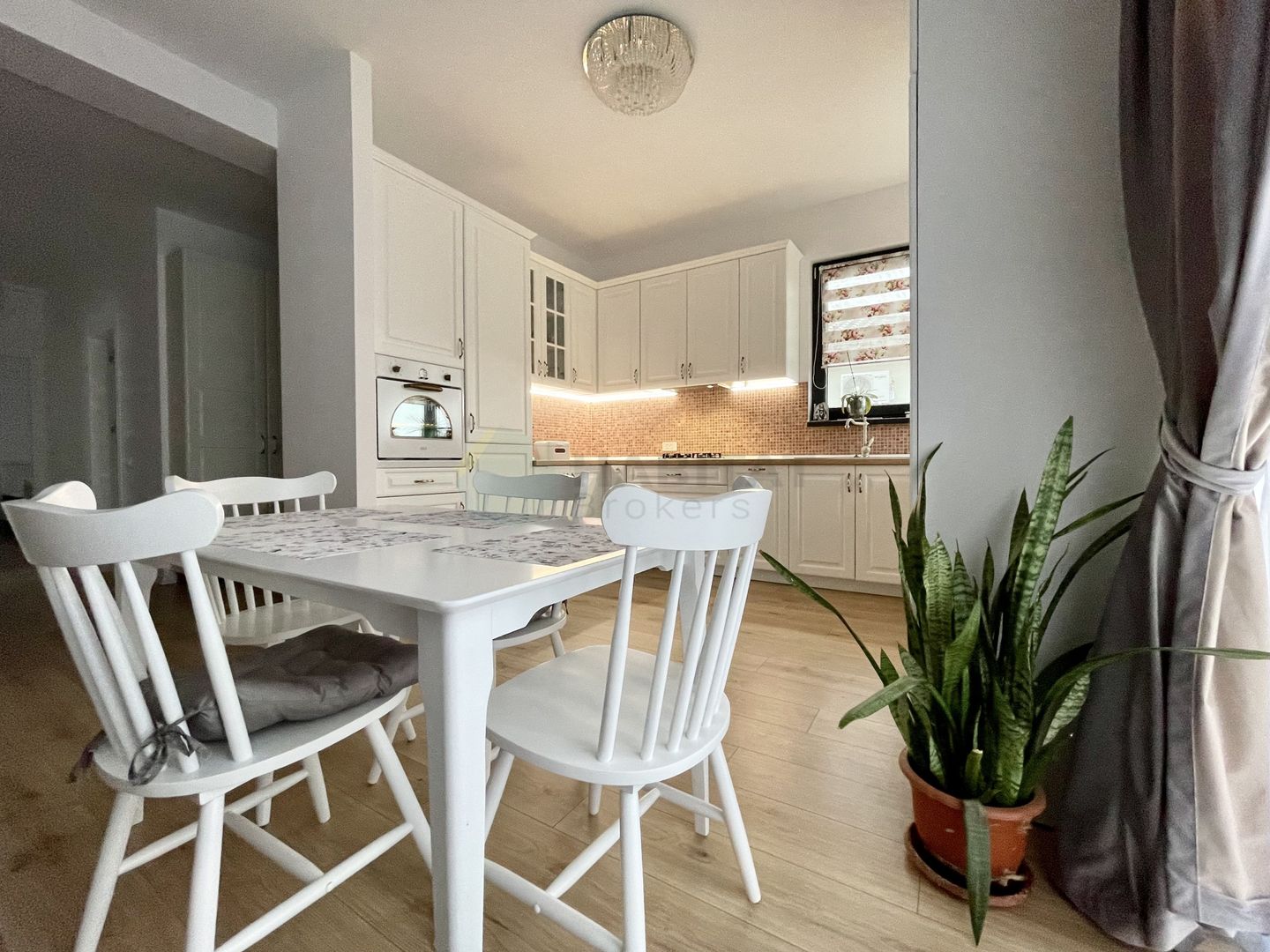 Casa 4 camere Tunari-Lacul Pasarea mobilata si utilata - Poză 5