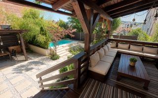 Vila 7 camere zona centrală - Poză 1