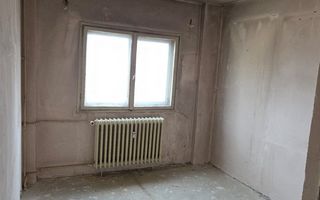 Apartament 4 camere de vânzare - Zona Tineretului - Poză 4