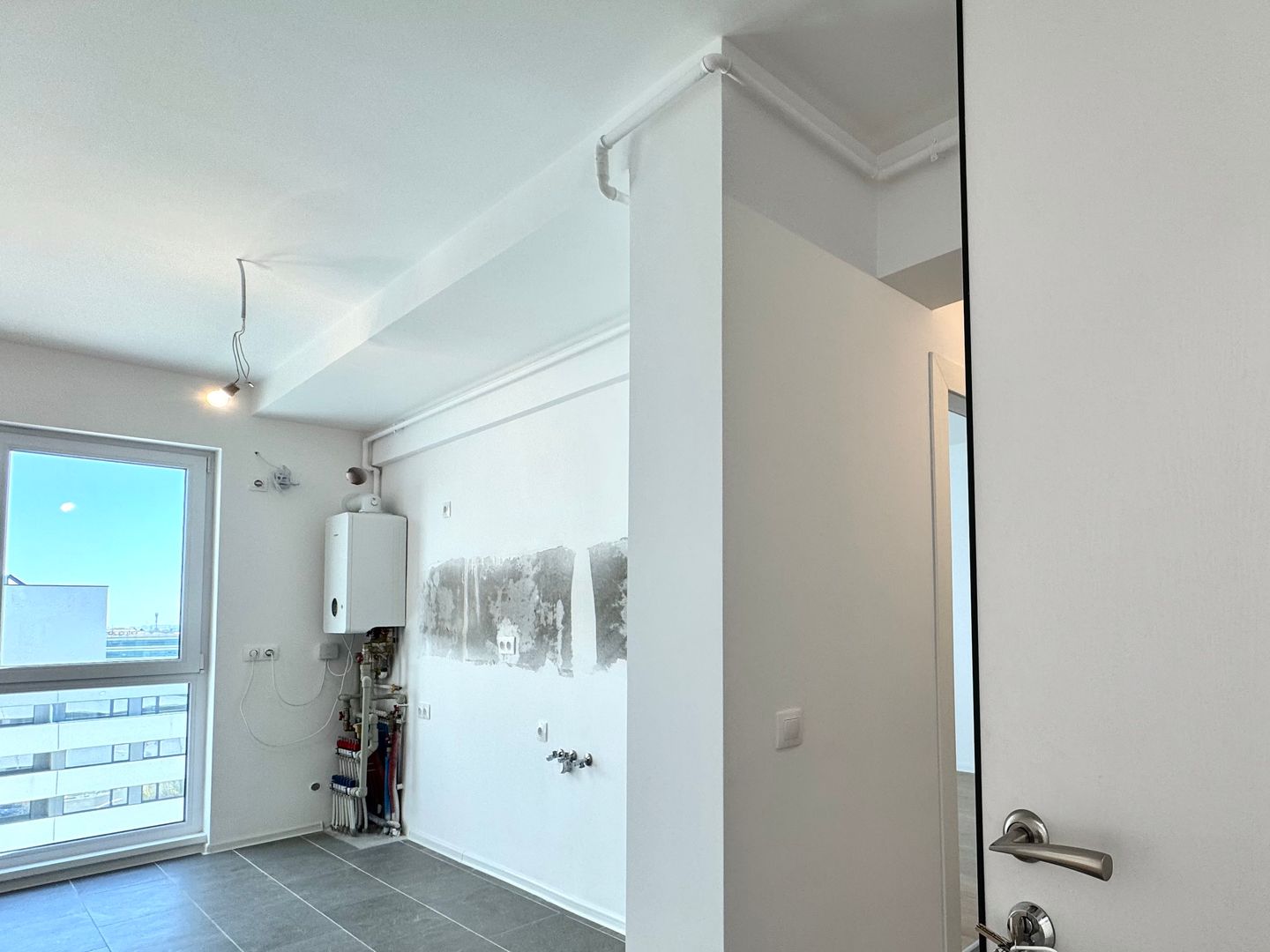 3 camere 75 mp SU + Balcon 8mp - Verdere curte interioară - Poză 4