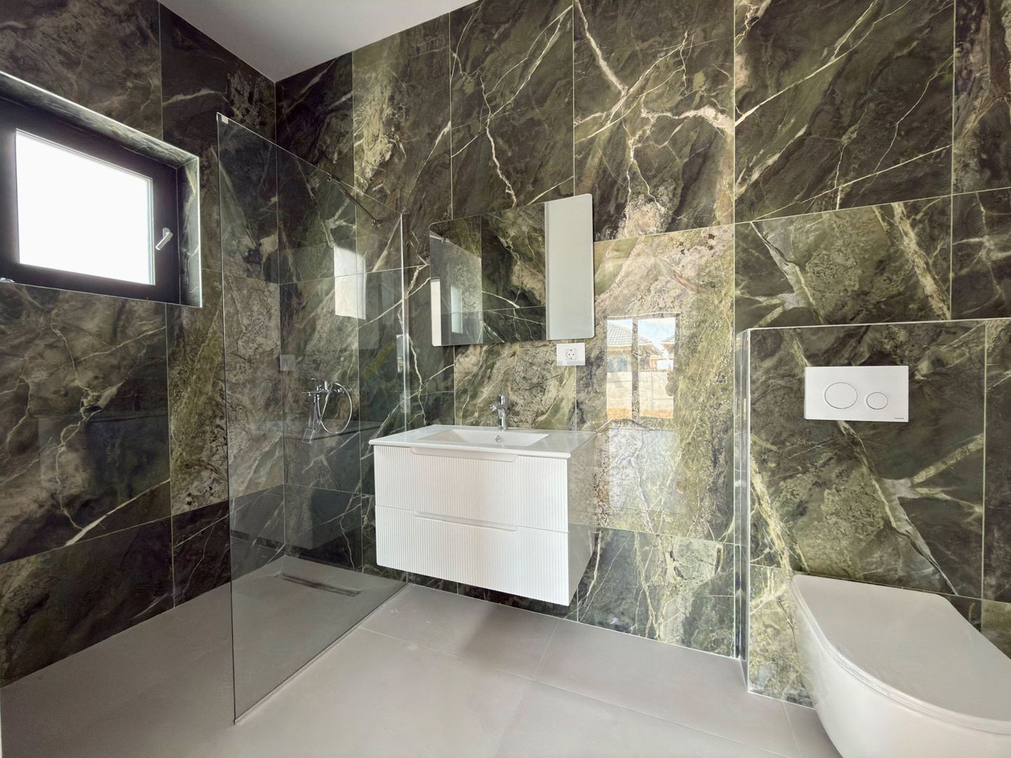 Casa 4 camere pe parter-Tunari | Teren 400 mp - Poză 6