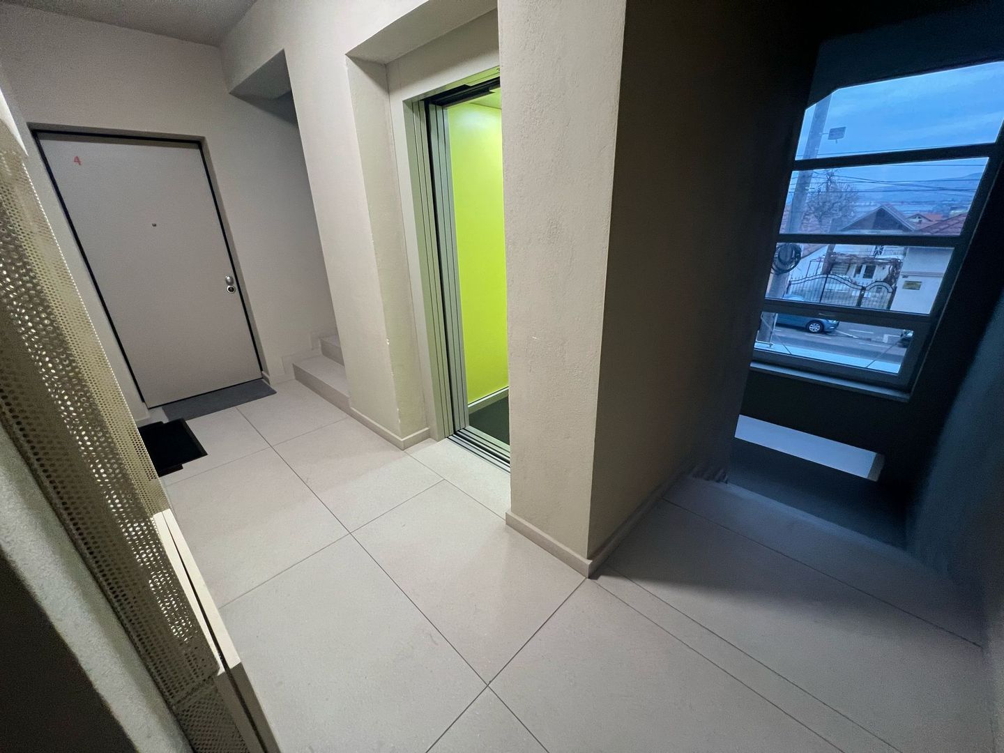 Apartament de 3 camere  de închiriat, în bloc nou, zona Trei Stejari - Poză 3