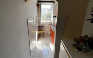 Apartament 2 camere de vanzare – Micro 6 / limita cu OM zona linistita - Poză 5