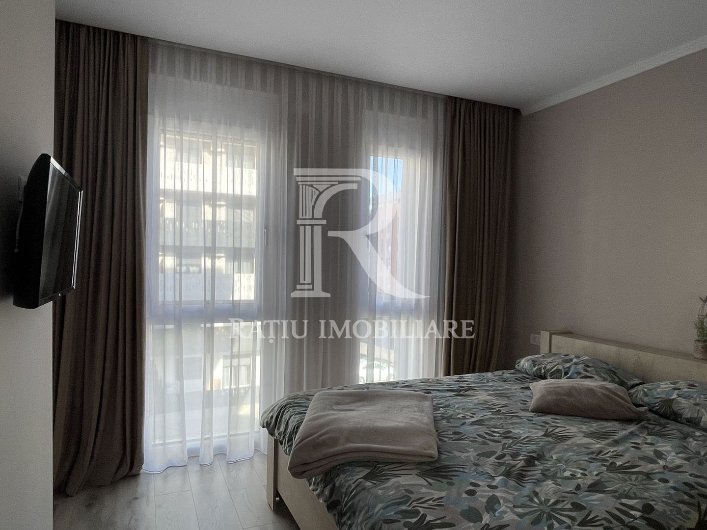 Apartament cu 3 camere | Parcare | Etaj 2 | West Residence | Oradea - Poză 11