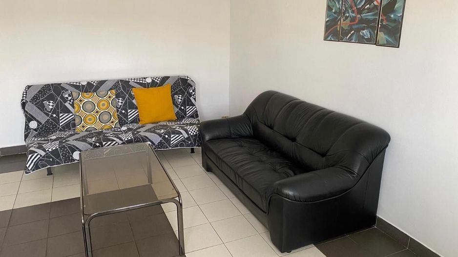 Apartament 2 camere decomandat, 60 mp, bloc 1990 - Poză 1