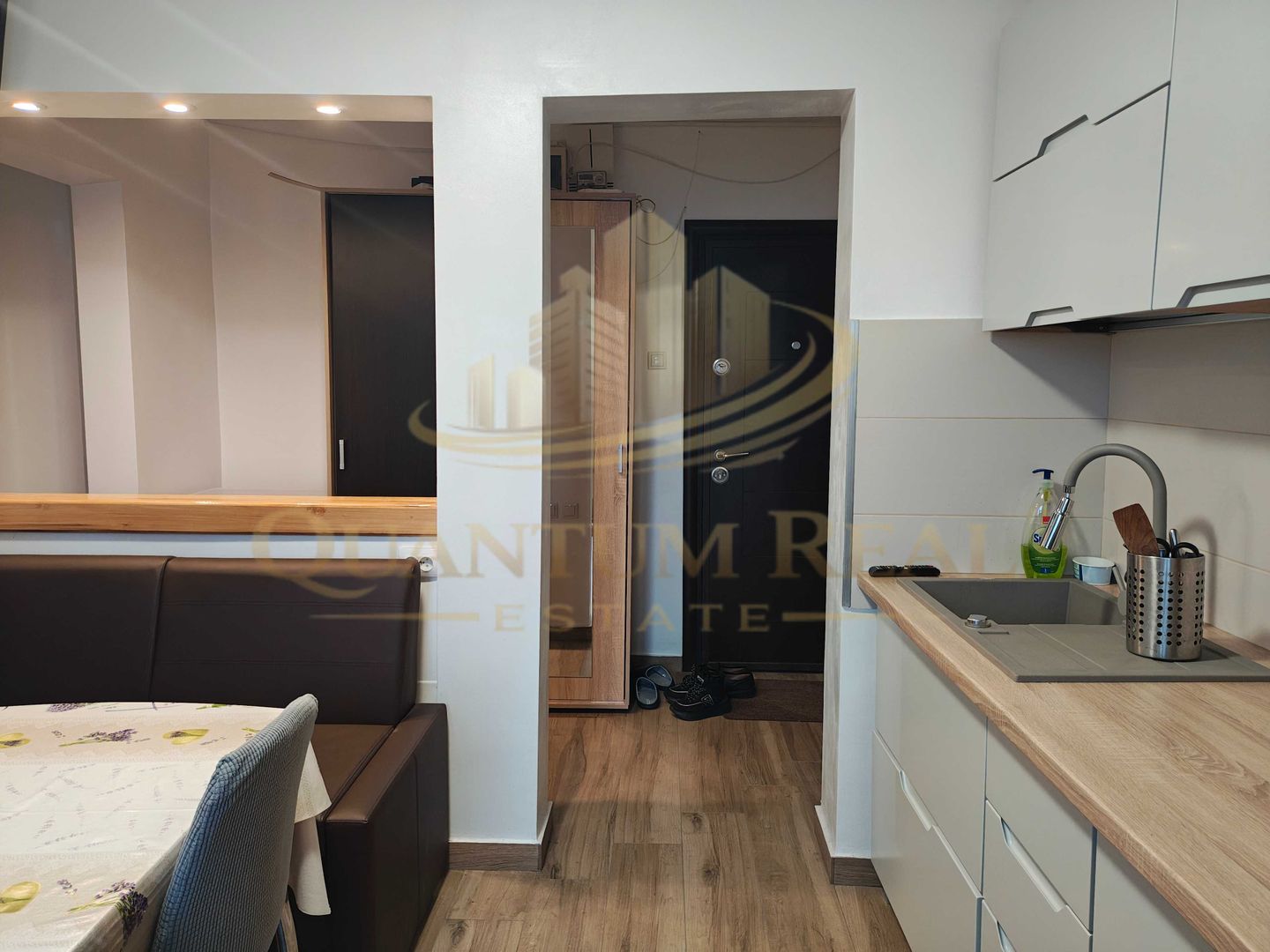 Vând apartament 2 camere  Renovat -Titan - Poză 7
