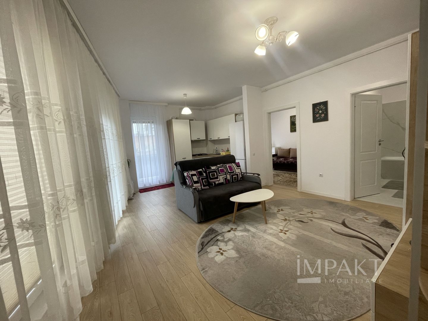 Apartament cu 2 camere in zona Semicentrala - Poză 1