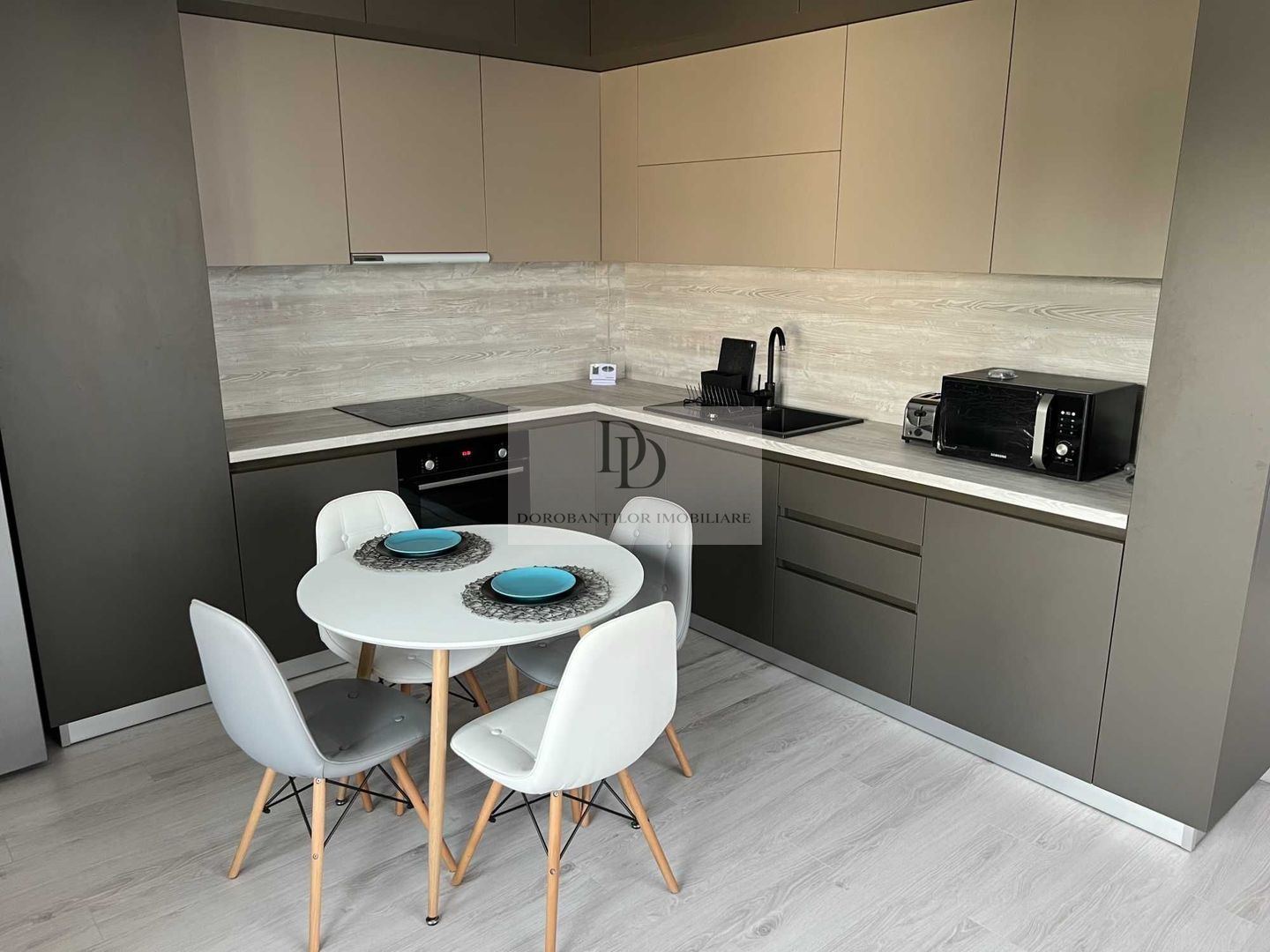 Apartament modern și luminos de închiriat – la doar câțiva pași de UMF - Poză 1