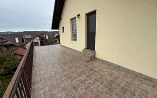 Casa cu 4 camere, 230mp, garaj, Zona Corunca - Poză 15
