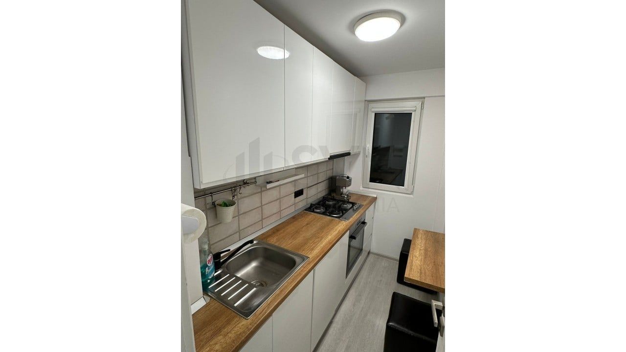 REA1027688 Apartament 2 camere de vanzare renovat si mobilat cu loc de parcare A - Poză 4