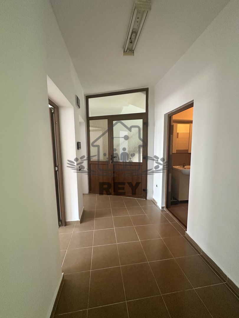 Spatiu comercial + 2 ap. pentru birouri sau închiriere- zona premium - Poză 6