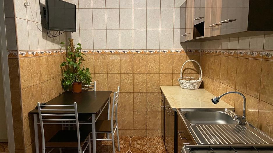 Griviței 2 cam circular, 5/7, mobilat, utilat, centrala proprie - Poză 23