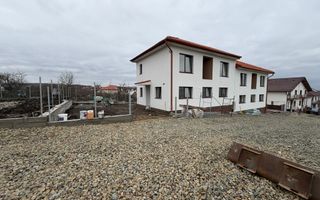 Casă Tip Duplex | 4 Camere | 2 Balcoane | Terasă | Șura Mică - Poză 2