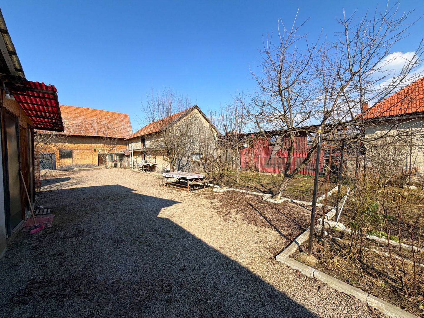 Casă 4 camere 94 mp + teren 1.527 mp Pachia jud. Covasna - Poză 11