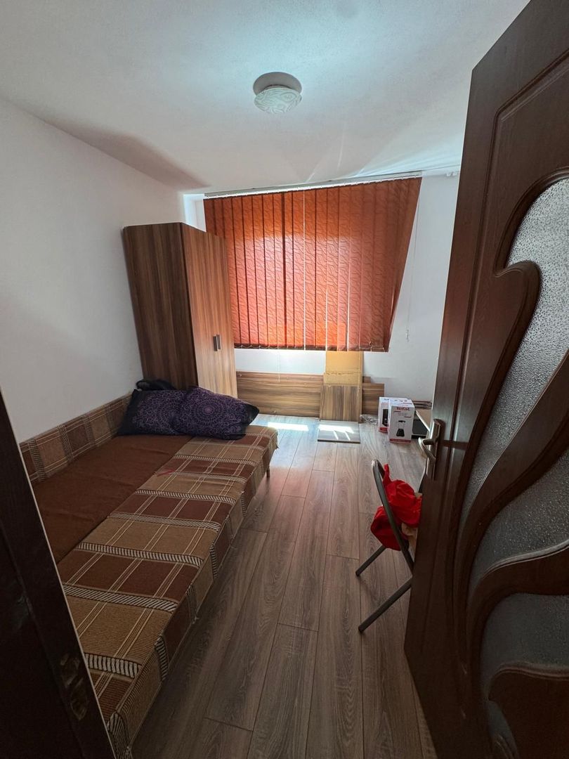 vand apartament 3 camere, zona Splai Mihai Viteazul, et 3, incalzire p - Poză 3