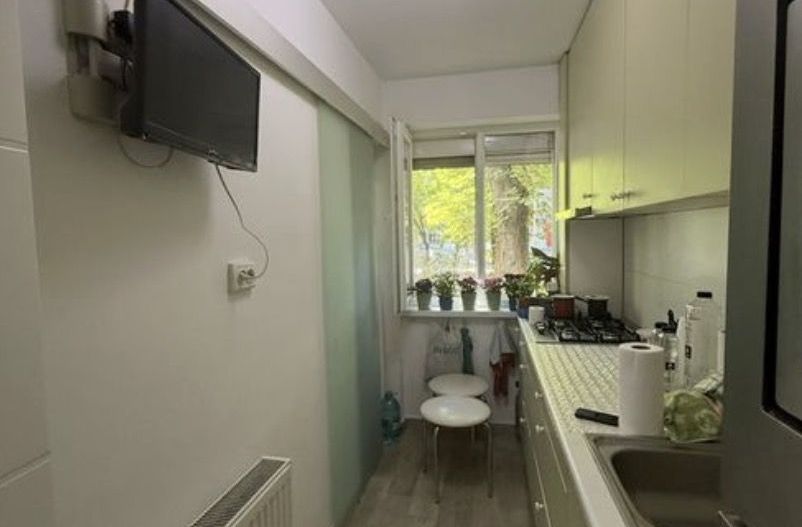 Garsoniera renovata integral 40mp bloc mixt, Favorit - Poză 3