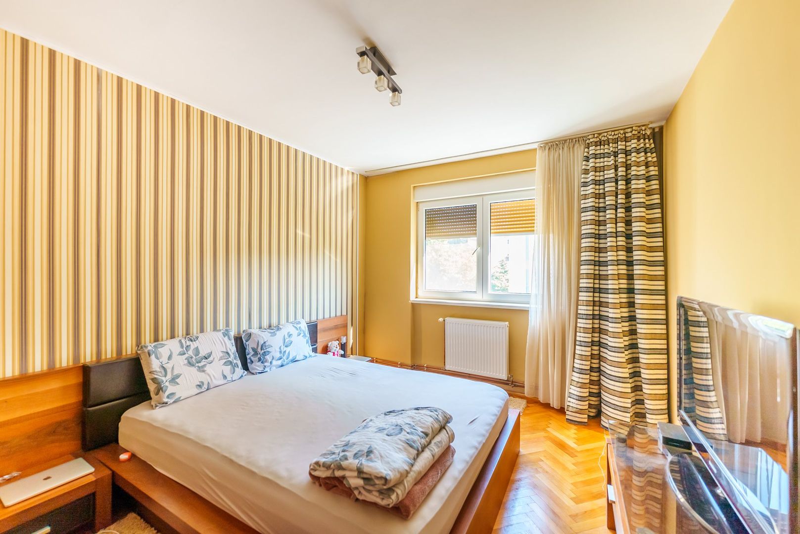Apartament 3 camere lângă Hotel Central - Poză 3