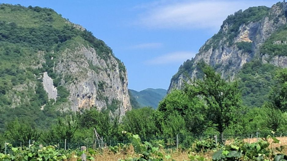 TEREN INTRAVILAN POLOVRAGI - Poză 6