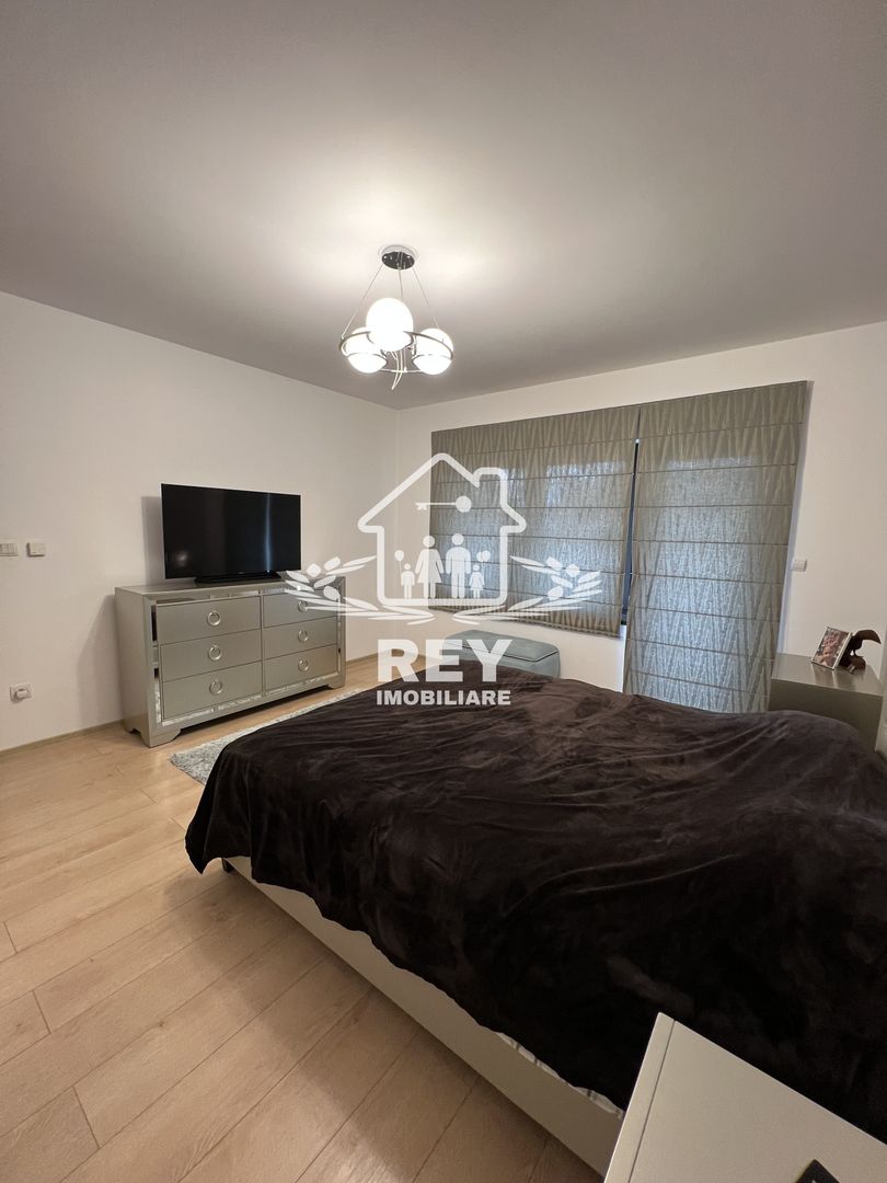 Casă de tip triplex la vânzare 6 camere /Șelimbăr /Secția 1 de Poliție - Poză 27