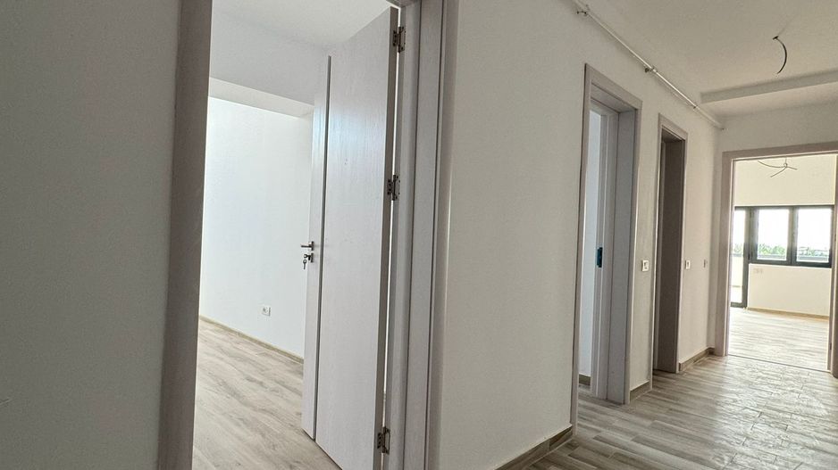 SENZATIONAL! Apartament 4 Camere Decomandate si Terasa  - Berceni - Poză 4