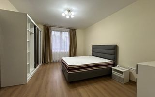 Casă de închiriat curte proprie, subsol pod, garaj - Central - Poză 1