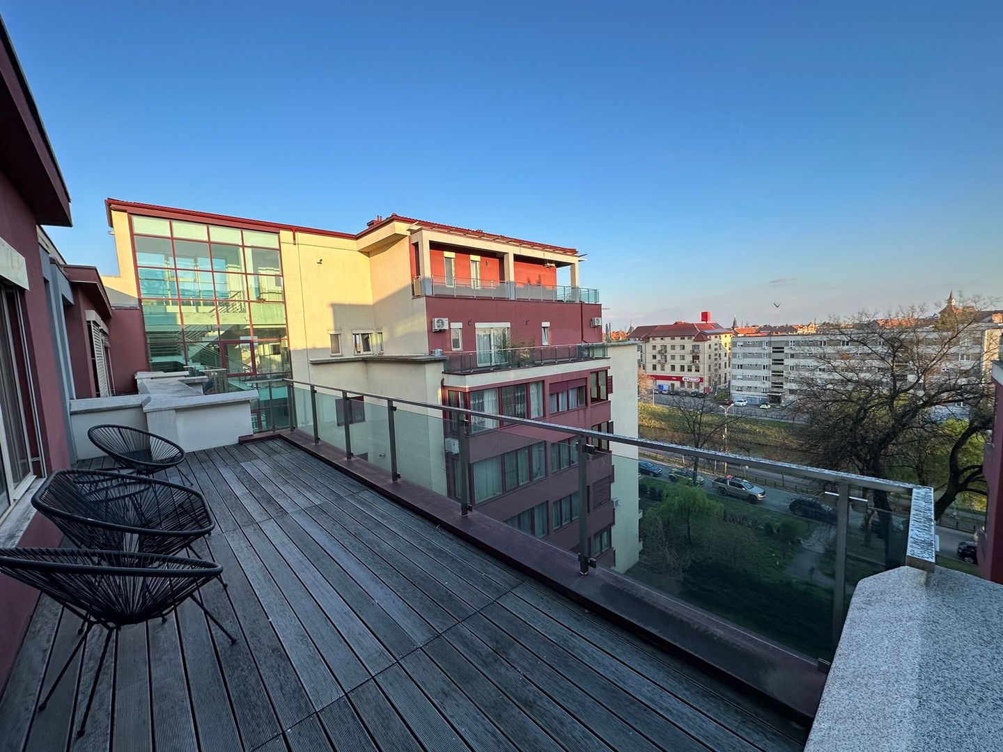 Luxury penthouse for rent close to the Center of Timisoara - Poză 3
