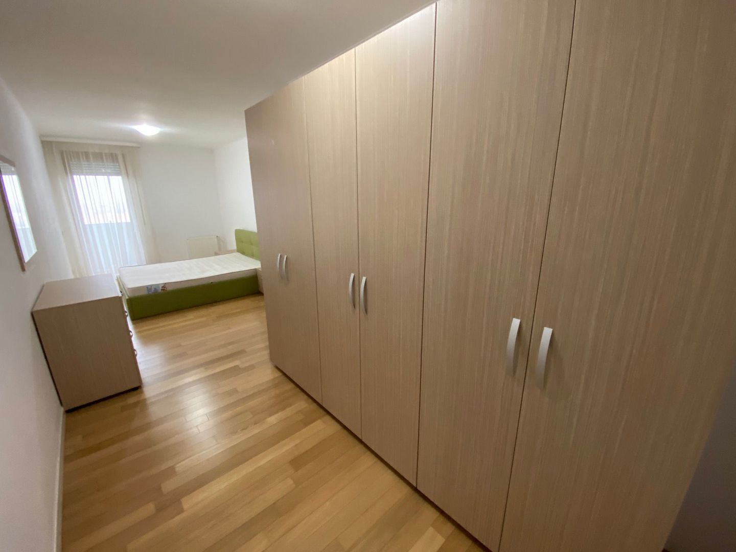 Apartament cu 3 camere   în zona Ultracentral - Poză 16