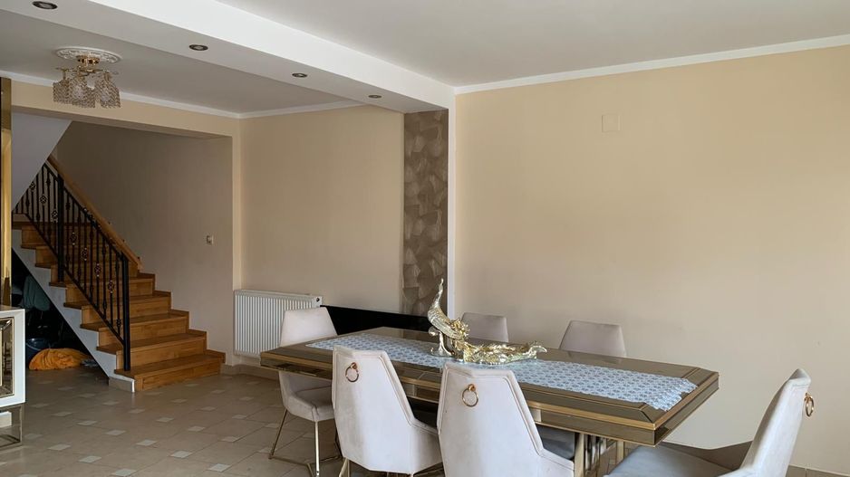 Duplex premium în vatra veche a localității Moșnița Veche - Poză 10