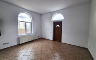 Casa cu 4 camere, zona Central - Poză 5