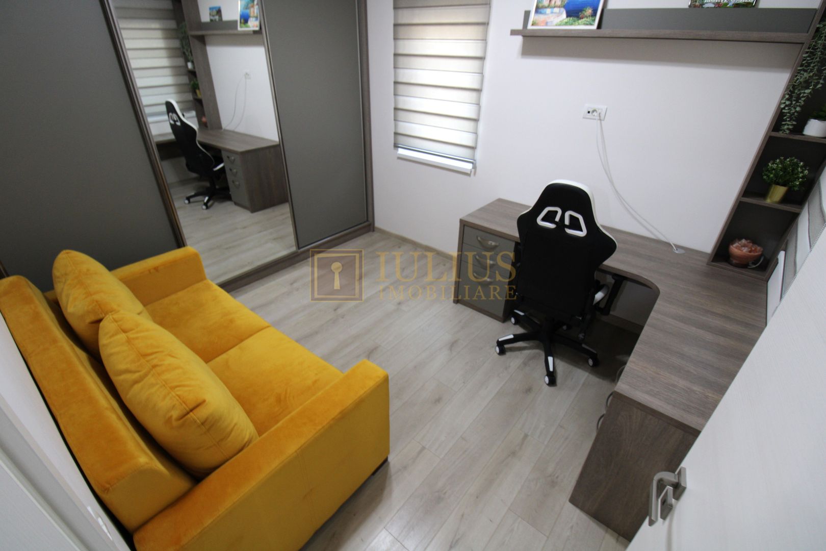 Gradina si terasa + debara; 3 camere mobilate la superlativ. - Poză 13