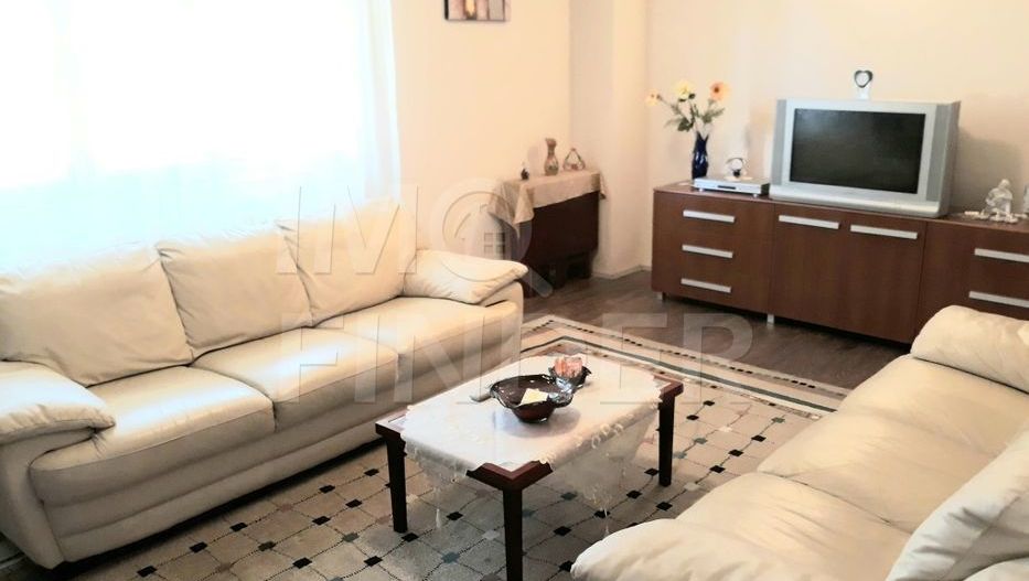 Apartament Decomandat cu Parcare Subterana Borhanci - Poză 2