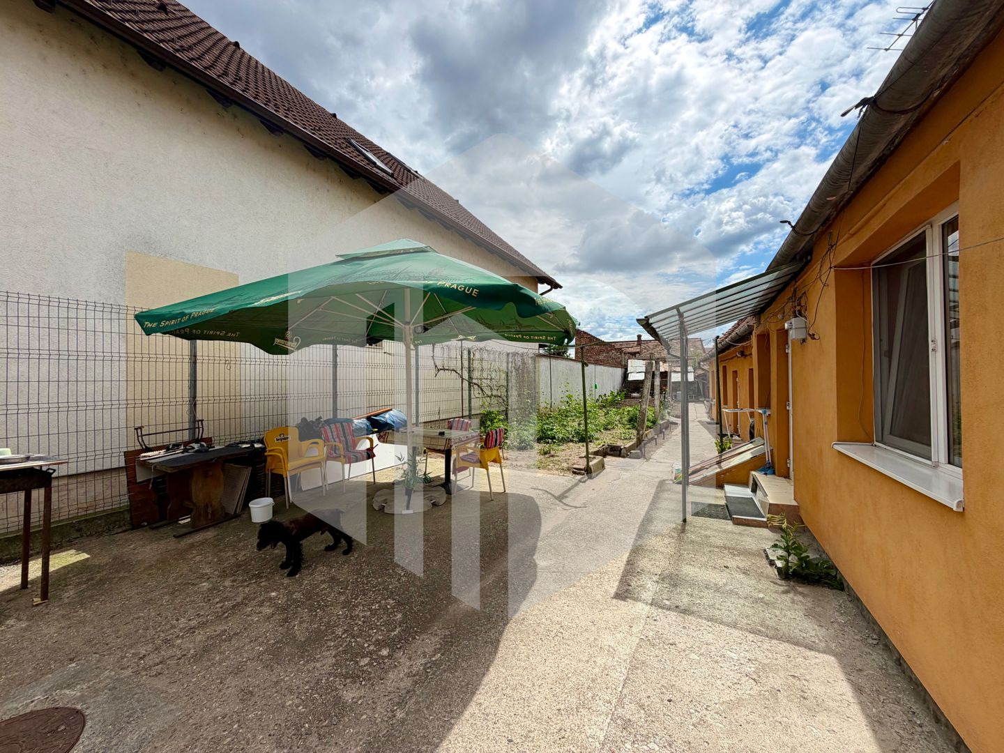 Casa+teren-Str. Kogălniceanu, Piață Cluj- 313 mp teren - Poză 1